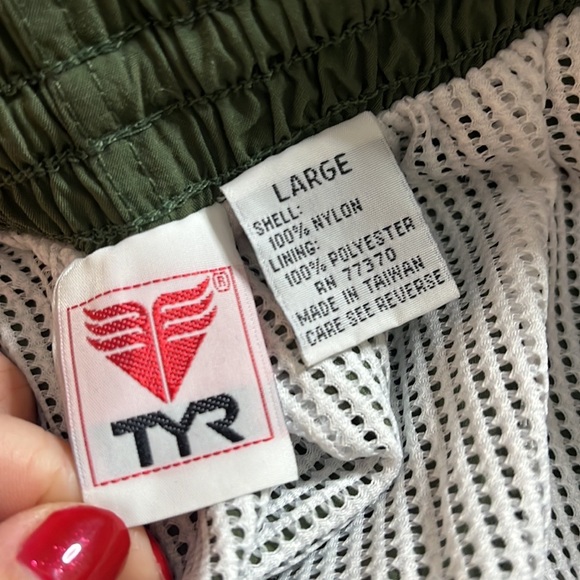 TYR Swim Trunks Board Shorts Bottoms Nylon L Large - Picture 4 of 4